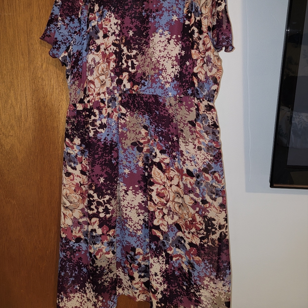 Dress - Picture 2 of 4